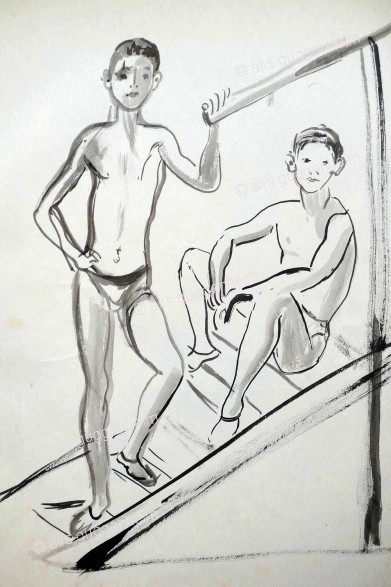 Zwei Knabem auf Holztreppe