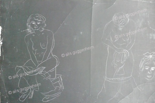 Zwei weibliche Figuren bei der Toilette