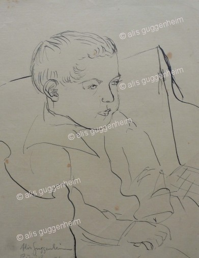 Knabe auf Bank sitzend