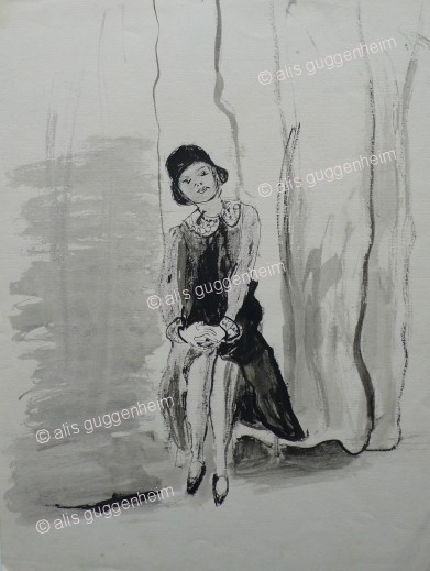 Junge Frau vor Gardine sittzend