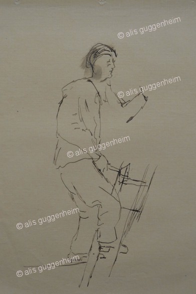 Mann auf Leiter stehend